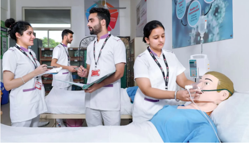 Who Should Consider Training as a Nursing Assistant?