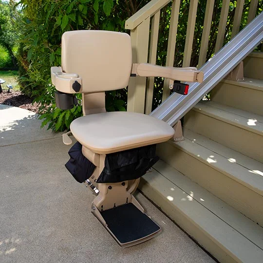 How to Choose the Right Stair Lift for Safety and Comfort