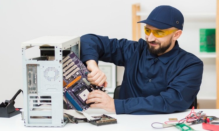 A Smart Guide to Picking the Best Computer Technician Certificate Programs