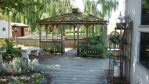 Sorting Out Which Timber Shade Structure Actually Fits Your Yard