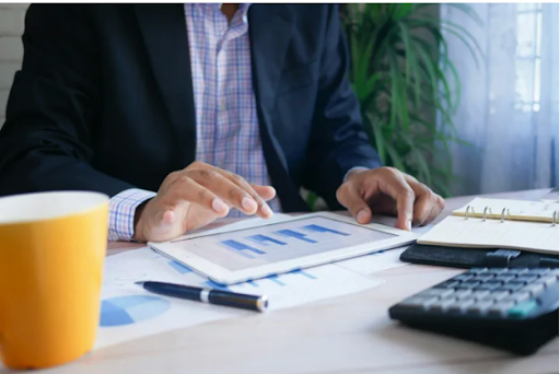 Managing Payroll and Cash Flow for Dubai Businesses