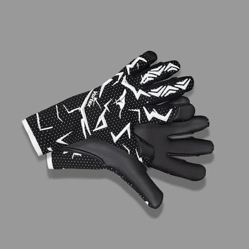 The Right Goalkeeper Gloves Can Make Every Match More Confident and Comfortable
